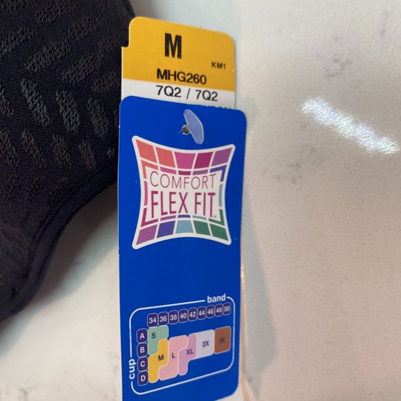 Hanes Comfort Flex Fit Bra, Black - Picture 3 of 4